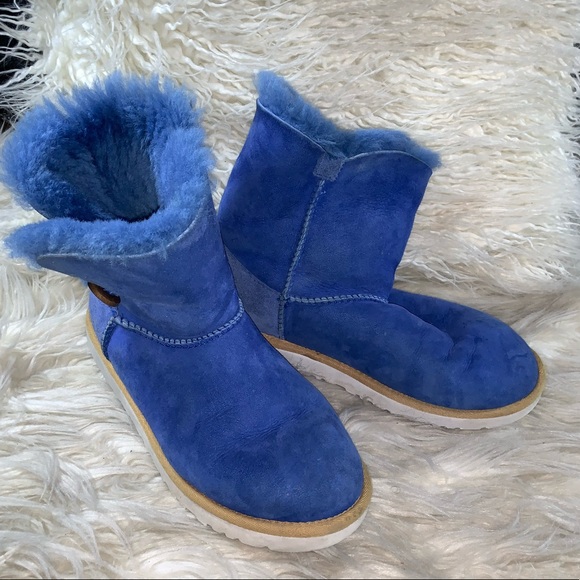 UGG Bailey Button Short Boot - Picture 4 of 14